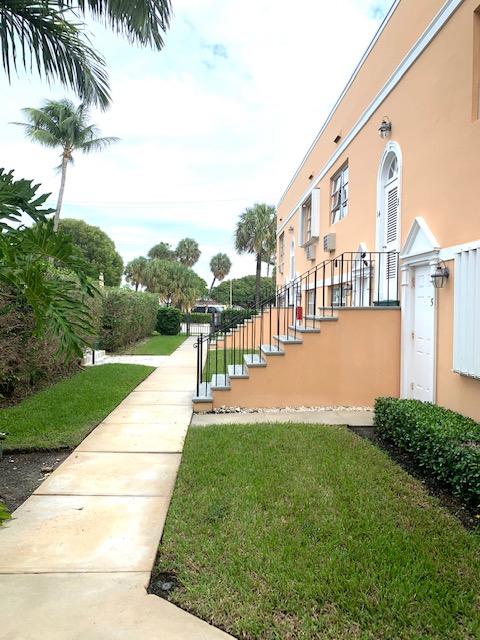 101 South Golfview Road, Unit 11 Lake Worth Beach, FL 33460 - Photo 3 of 26 U5