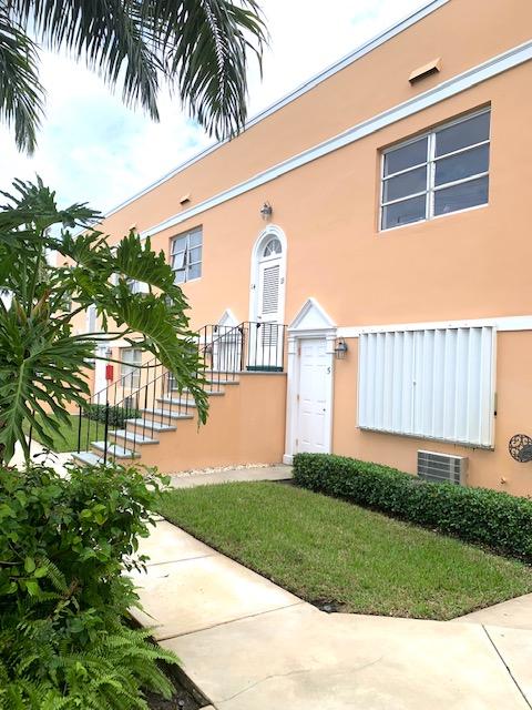 101 South Golfview Road, Unit 11 Lake Worth Beach, FL 33460 - Photo 4 of 26 U6