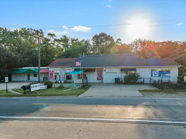 $610,000 | 2639 South 3rd Street, Niles, MI 49120