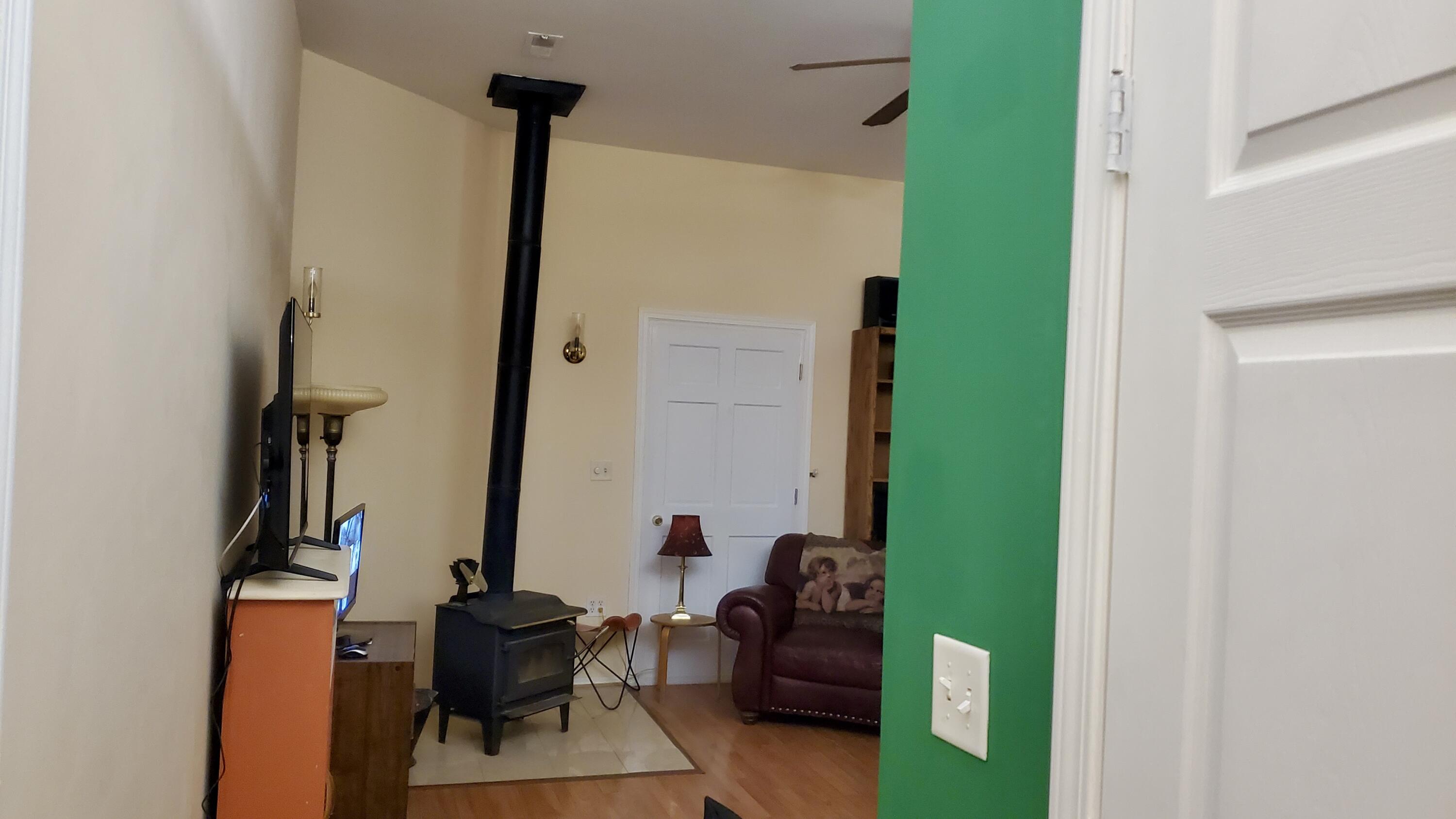 2639 South 3rd Street Niles, MI 49120 - Photo 27 of 92 A living room