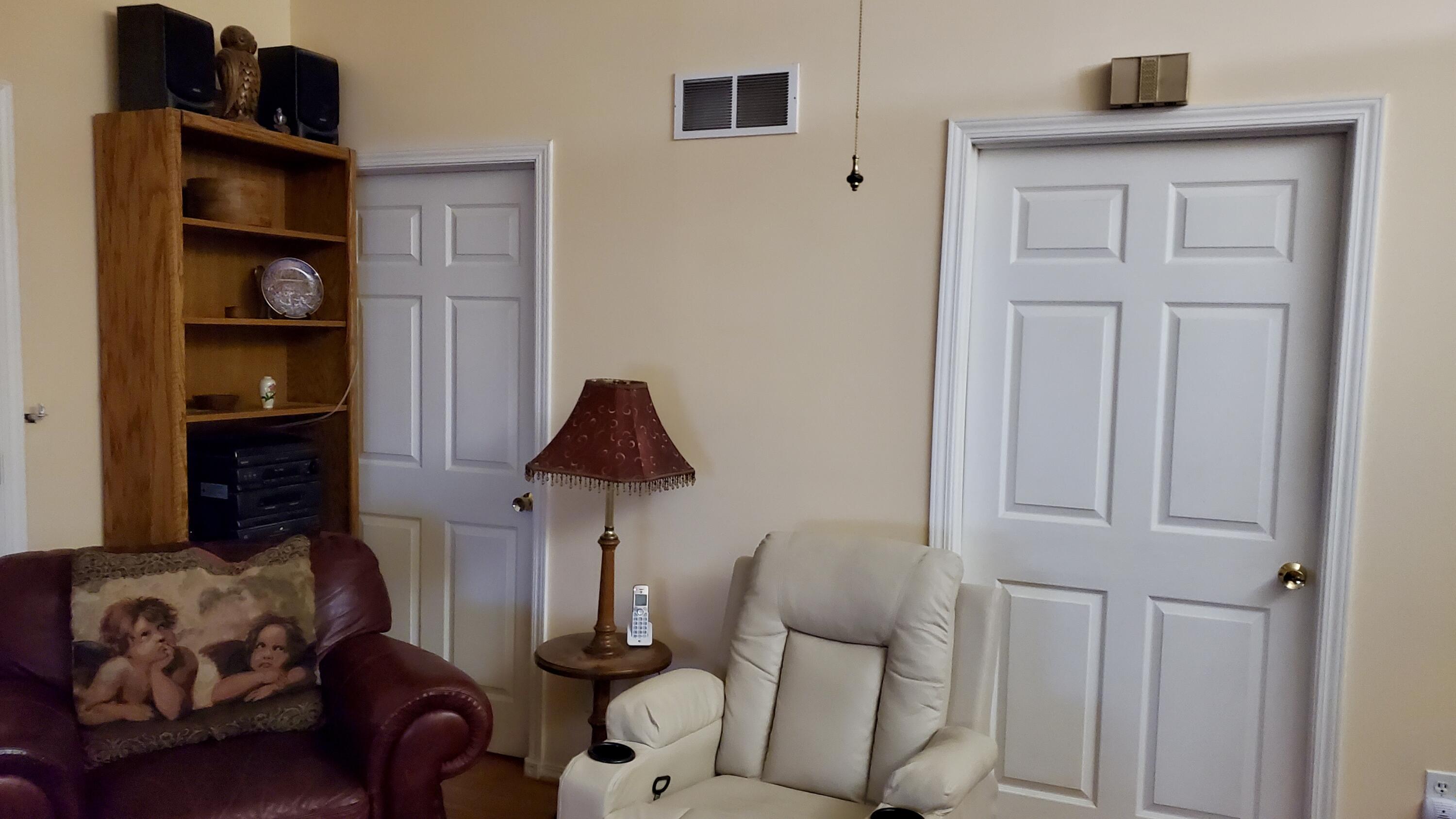 2639 South 3rd Street Niles, MI 49120 - Photo 30 of 92 A living room