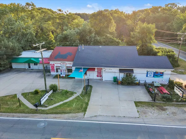 $610,000 | 2639 South 3rd Street, Niles, MI 49120