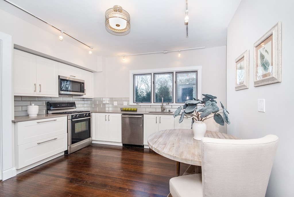 31 Winthrop Road, Unit 31 Brookline, MA 02445 - Photo 5 of 14