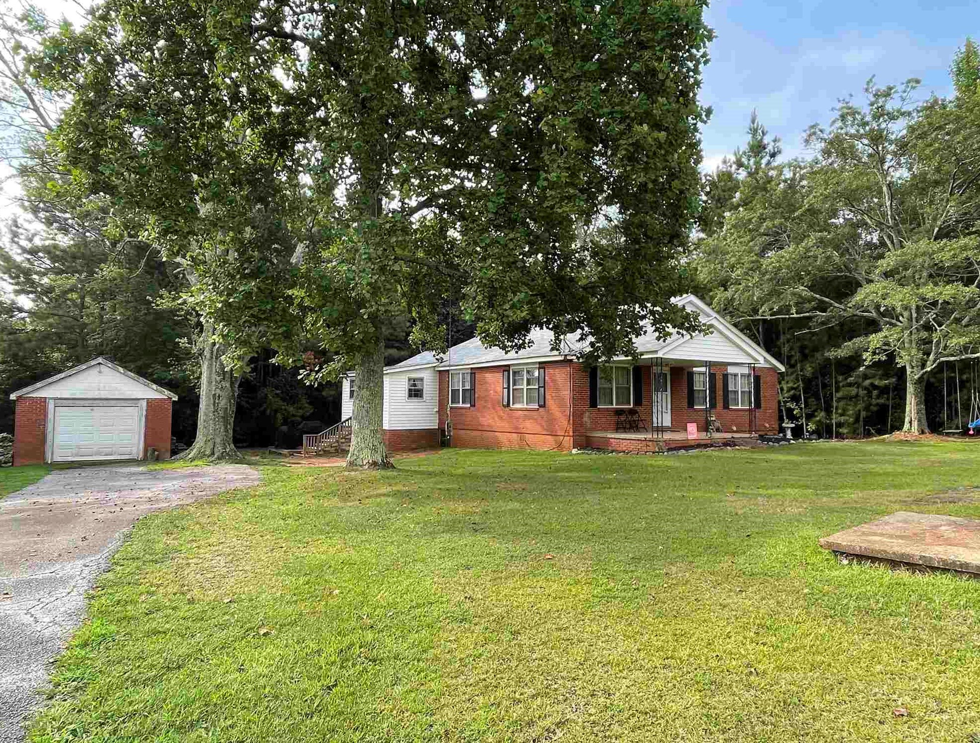 504 Edwards Road Inman, SC 29349 - Photo 1 of 25
