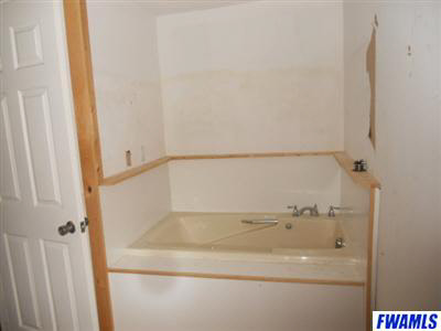 3989 West 100 North Decatur, IN 46733 - Photo 5 of 5