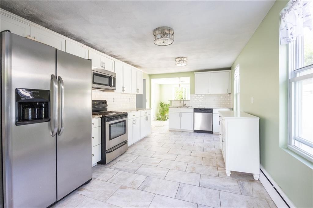 32 Carder Road Warwick, RI 02889 - Photo 10 of 25