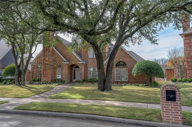 $1,075,000 | 5852 Bridle Bend Court, Plano, TX 75093