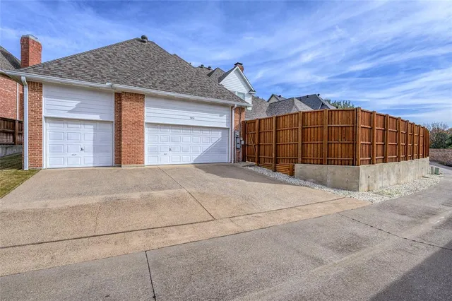 $1,075,000 | 5852 Bridle Bend Court, Plano, TX 75093