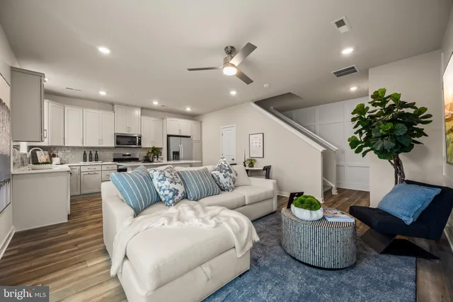 $452,980 | 826 Graphite Drive, Phoenixville, PA 19460