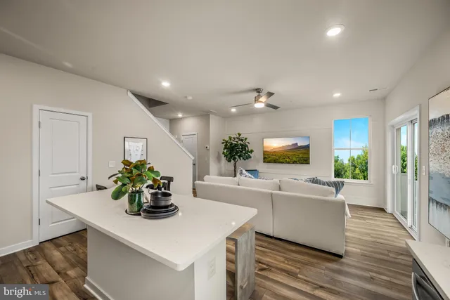 $452,980 | 826 Graphite Drive, Phoenixville, PA 19460