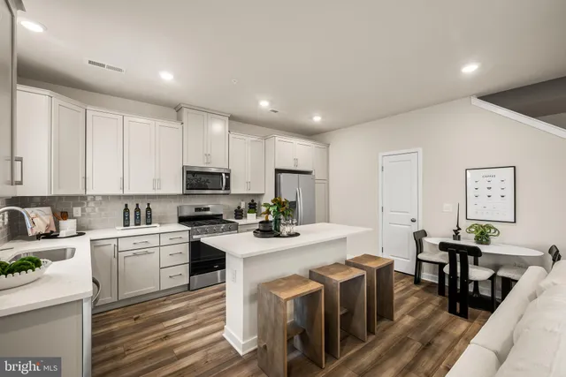 $452,980 | 826 Graphite Drive, Phoenixville, PA 19460