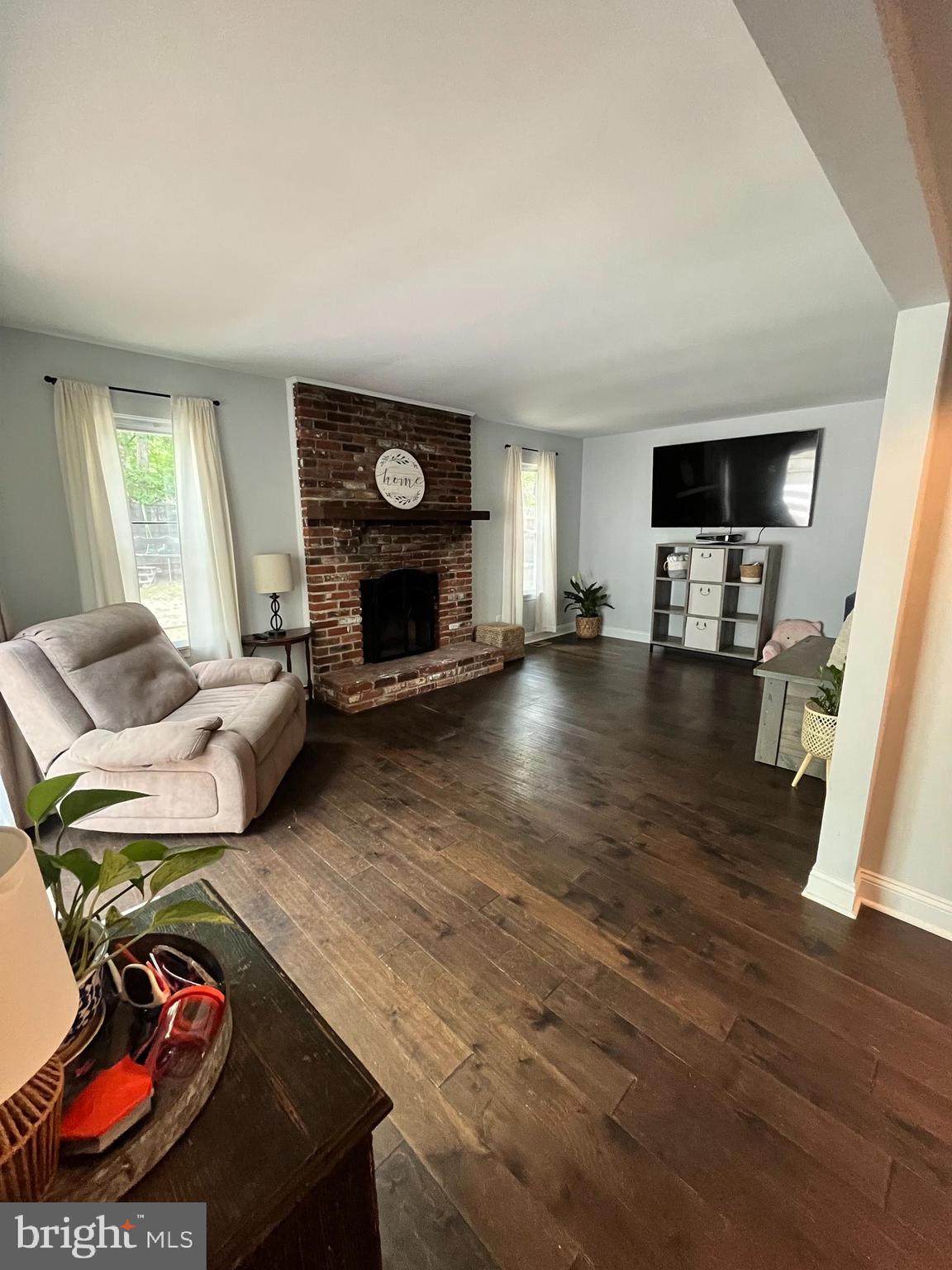 53 Blue Anchor Road Sicklerville, NJ 08081 - Photo 13 of 23 Family Room