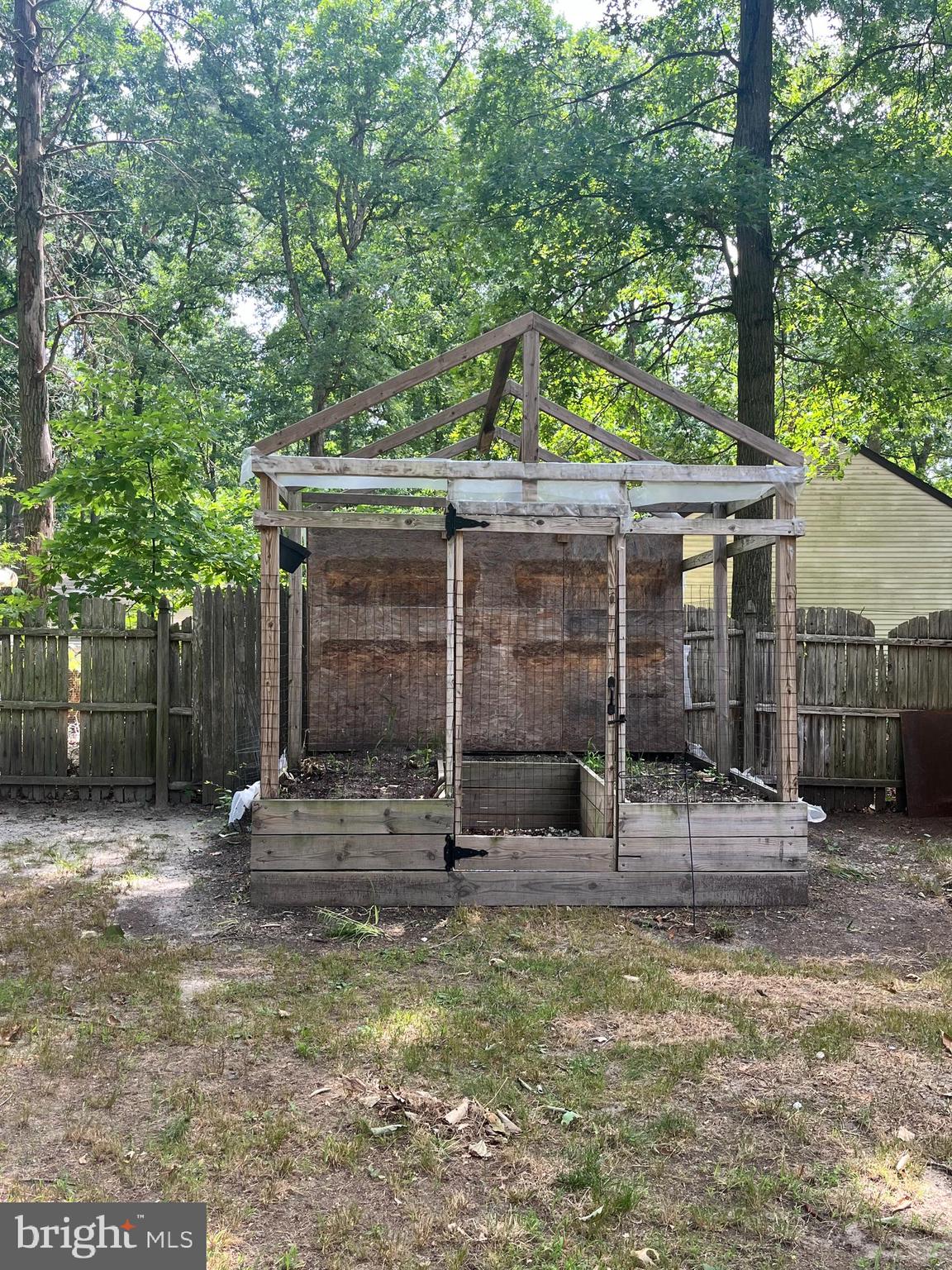 53 Blue Anchor Road Sicklerville, NJ 08081 - Photo 22 of 23 Greenhouse/Garden