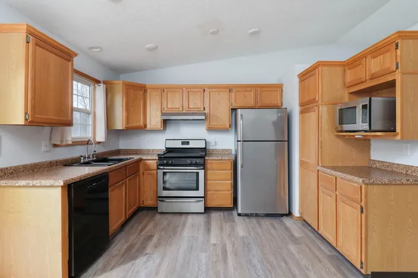 $193,000 | 1801 Clearwater Avenue, Unit A, Bloomington, IL 61704