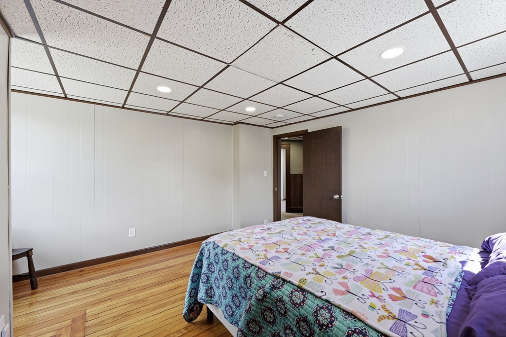 585 Armory Street Springfield, MA 01104 - Photo 25 of 40