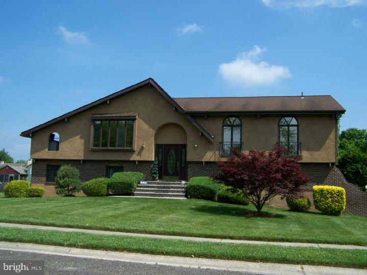 29 Hillcroft Road Berlin, NJ 08009 - Photo 1 of 23 Exterior Front