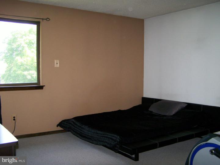 29 Hillcroft Road Berlin, NJ 08009 - Photo 10 of 23 Guest Room