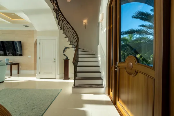 $6,200,000 | 42 Cannon Royal Drive, Key West, FL 33040