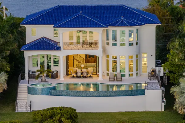 $6,200,000 | 42 Cannon Royal Drive, Key West, FL 33040