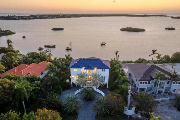 $6,200,000 | 42 Cannon Royal Drive, Key West, FL 33040