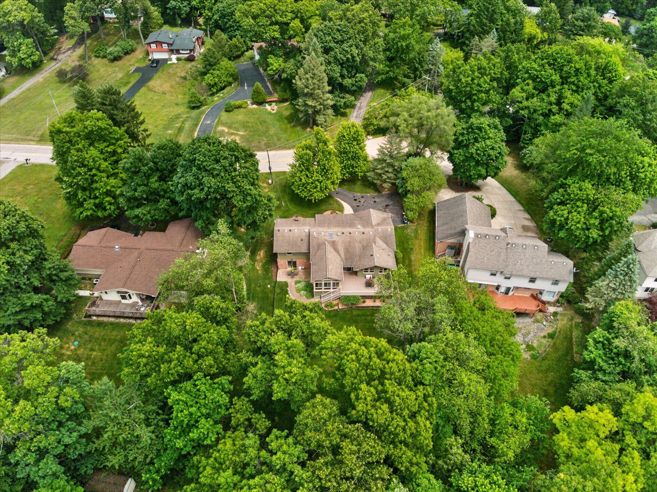 2801 North Tipsico Lake Road Hartland, MI 48353 - Photo 68 of 77 68-2801-N-Tipsico-Lake-Rd-WindowStill