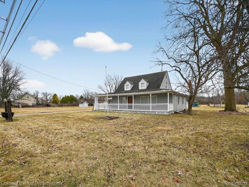 44103 Tyler Road Belleville, MI 48111 - Photo 5 of 49