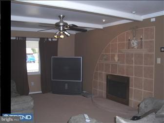 112 Chatham Road Mount Laurel, NJ 08054 - Photo 3 of 5 Family Room