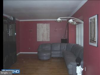 112 Chatham Road Mount Laurel, NJ 08054 - Photo 4 of 5 Living Room
