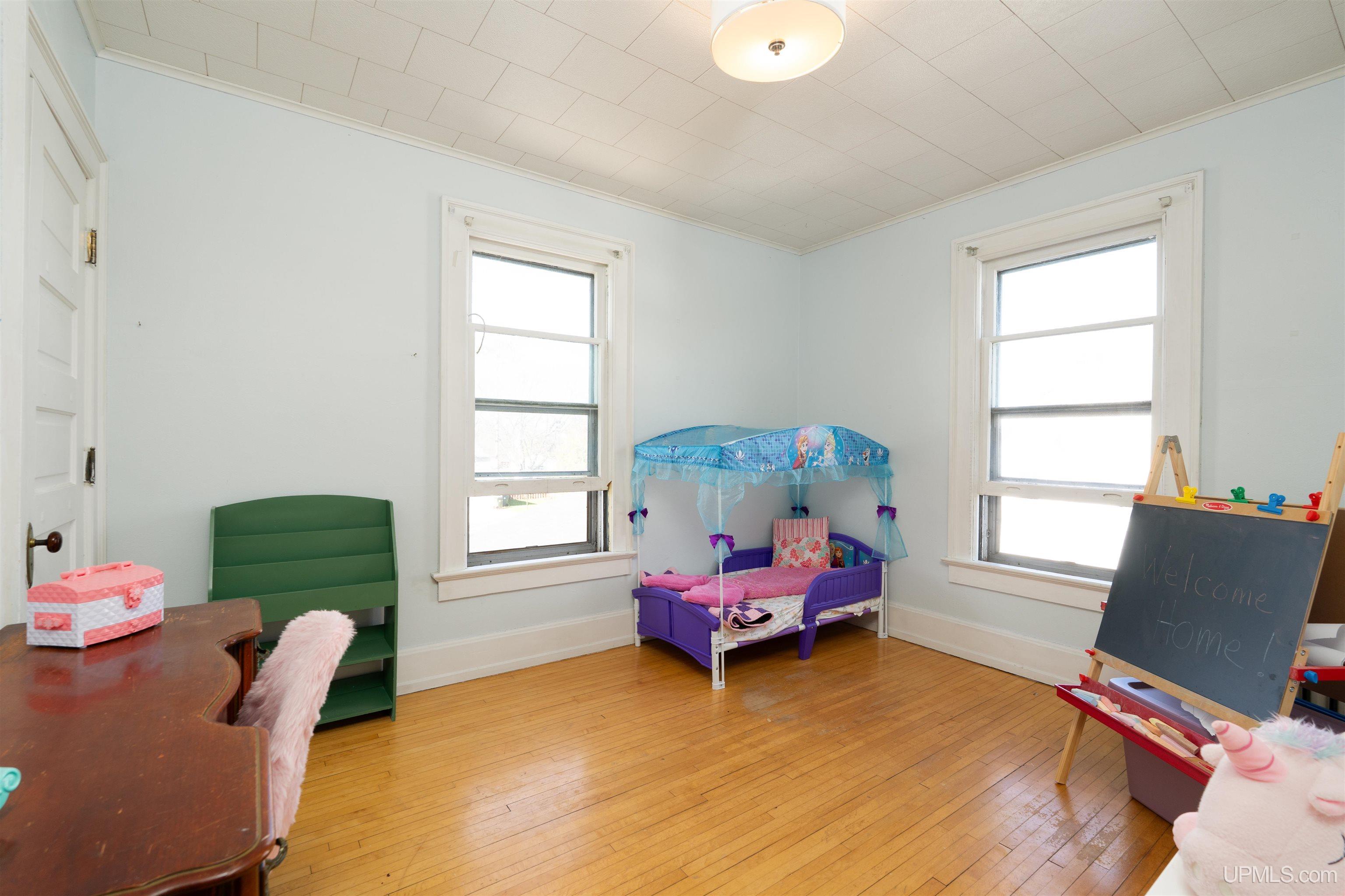 705 South 10th Street Escanaba, MI 49829 - Photo 33 of 45