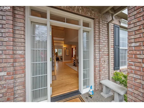$1,099,000 | 2530 Beacon Hill Drive, West Linn, OR 97068