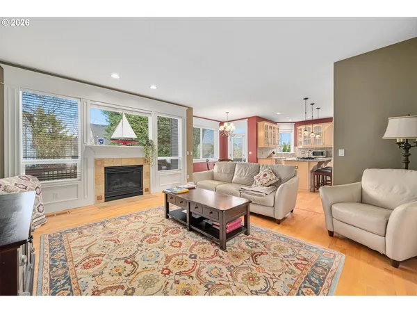 $1,099,000 | 2530 Beacon Hill Drive, West Linn, OR 97068