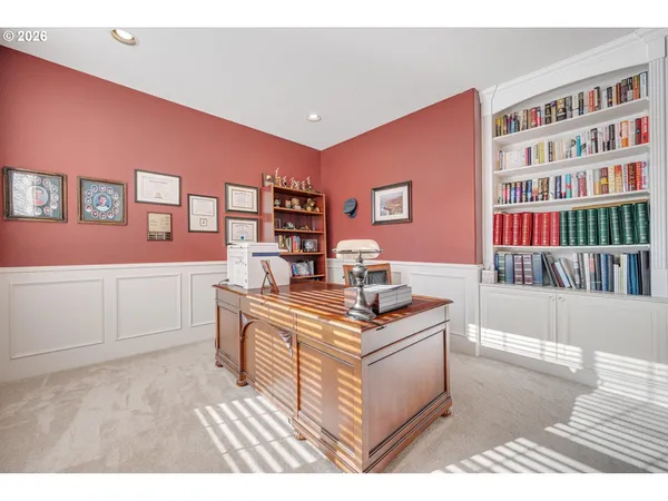 $1,099,000 | 2530 Beacon Hill Drive, West Linn, OR 97068