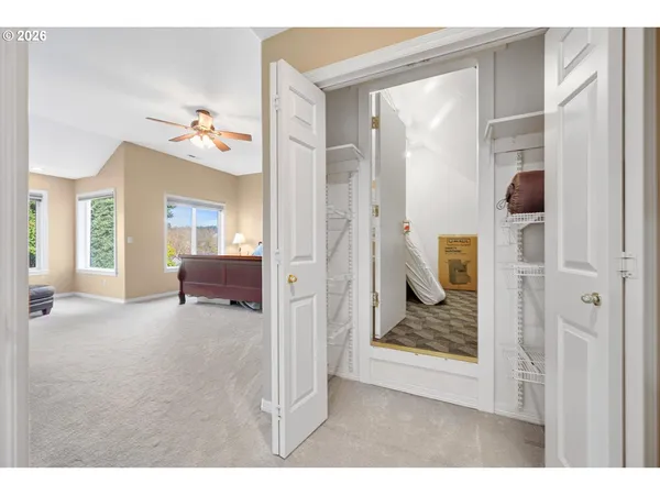 $1,099,000 | 2530 Beacon Hill Drive, West Linn, OR 97068