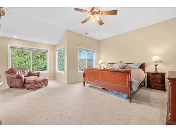 $1,099,000 | 2530 Beacon Hill Drive, West Linn, OR 97068