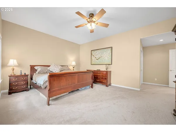 $1,099,000 | 2530 Beacon Hill Drive, West Linn, OR 97068