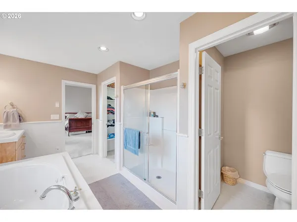 $1,099,000 | 2530 Beacon Hill Drive, West Linn, OR 97068