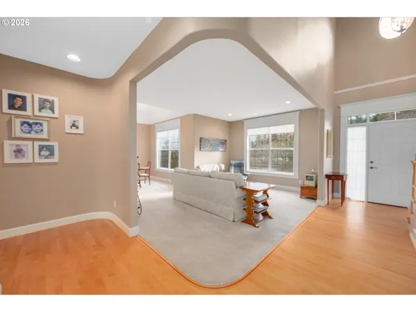 $1,099,000 | 2530 Beacon Hill Drive, West Linn, OR 97068