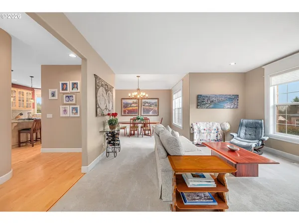 $1,099,000 | 2530 Beacon Hill Drive, West Linn, OR 97068