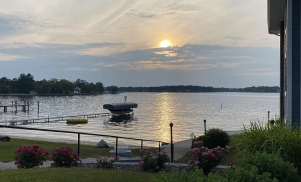 $549,900 | 400 Lakeview Court, Unit 19C, Spring Lake, MI 49456