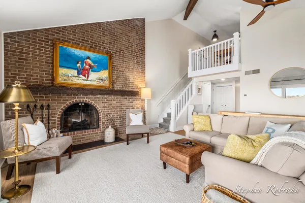 $549,900 | 400 Lakeview Court, Unit 19C, Spring Lake, MI 49456