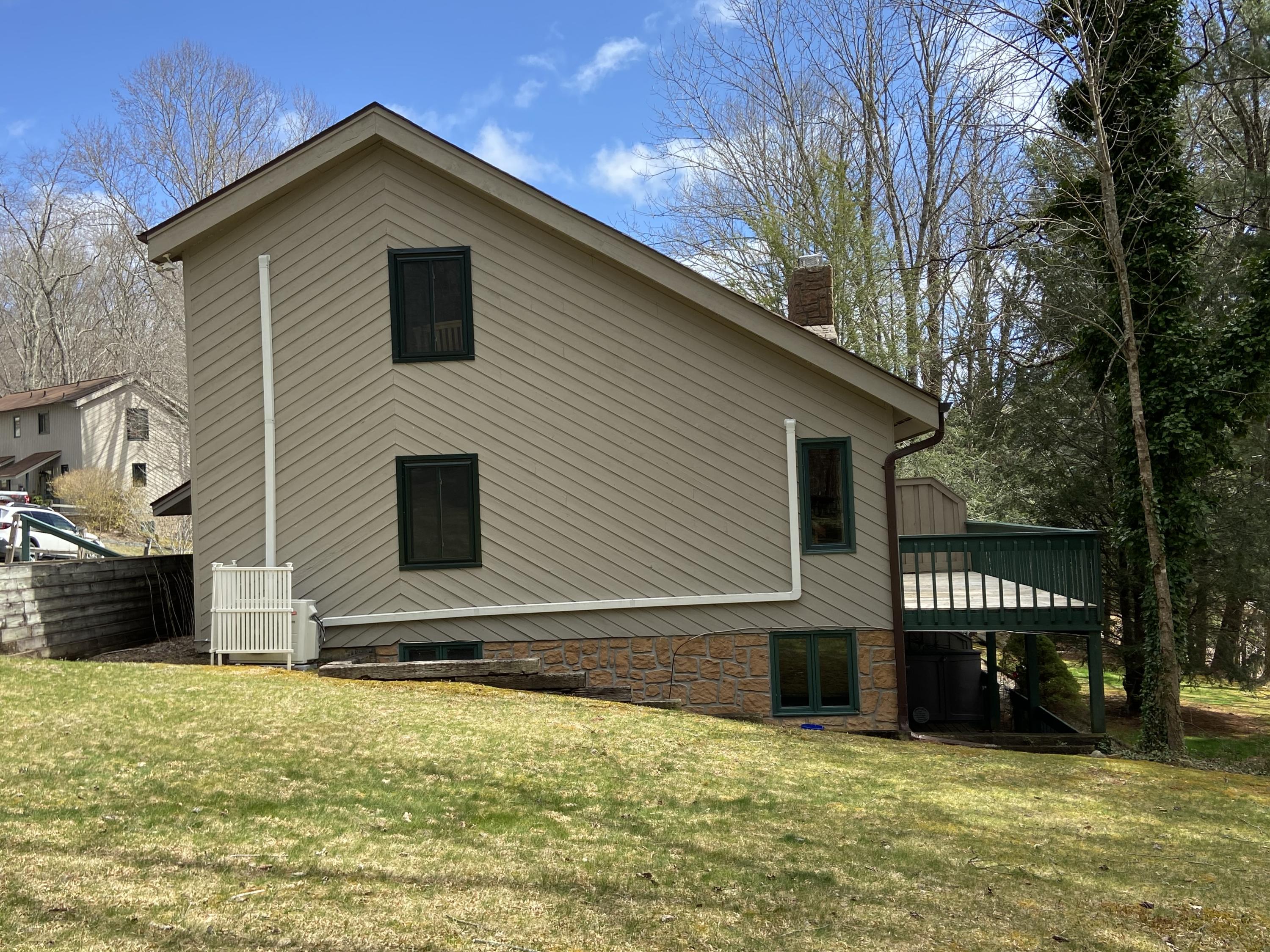 201-3 South Slope Road, Unit N3 Banner Elk, NC 28604 - Photo 34 of 36 CONDO SIDE VIEW