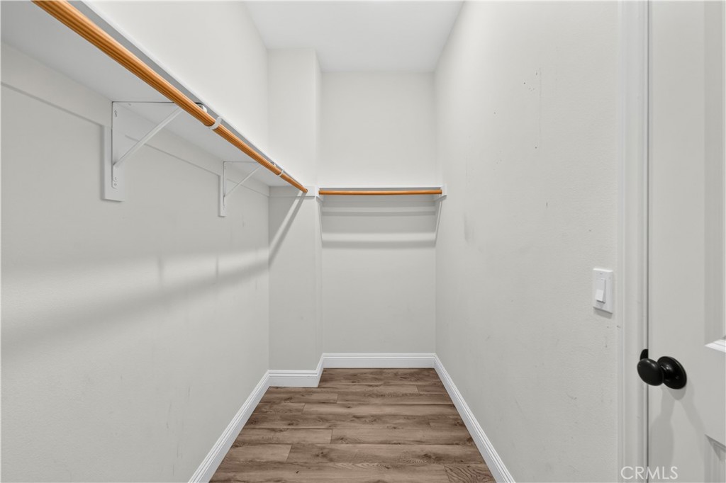 30598 Cricket Road Murrieta, CA 92563 - Photo 30 of 59 Primary closet 1 of 2