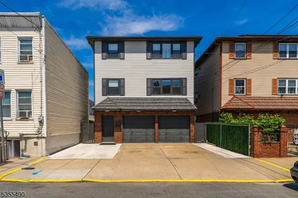 a house view with a outdoor space