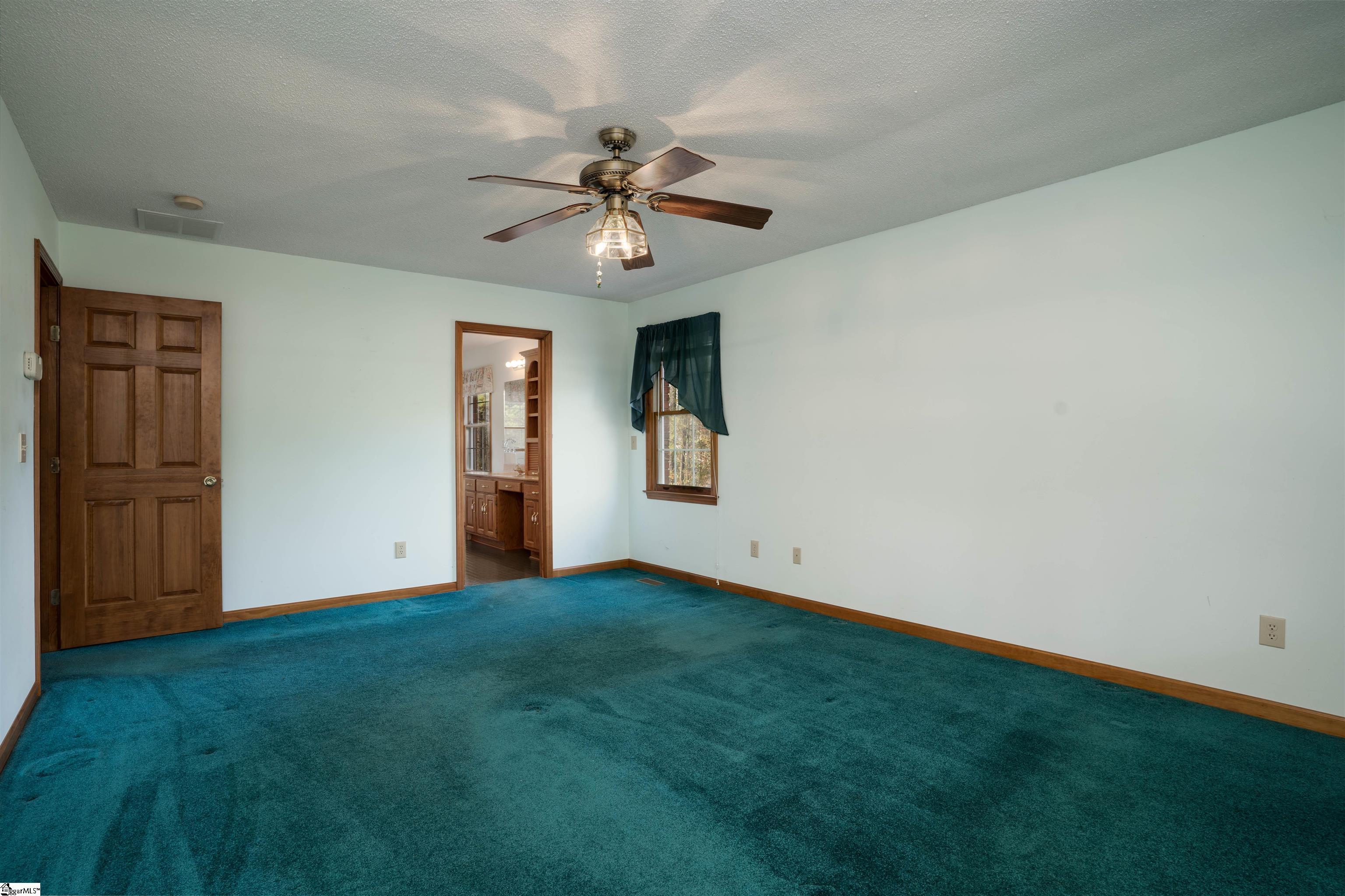 302 Watersedge Road Greenwood, SC 29649 - Photo 14 of 35