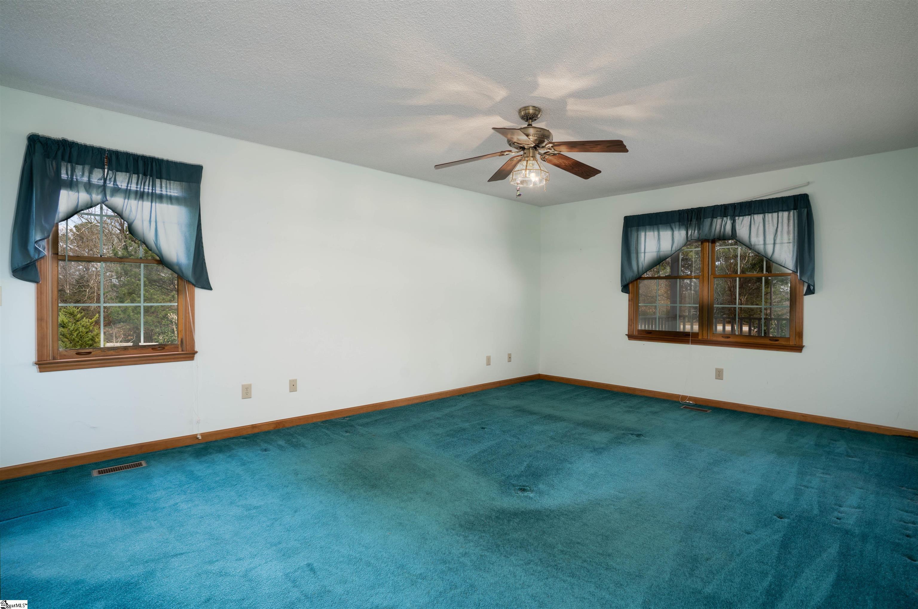 302 Watersedge Road Greenwood, SC 29649 - Photo 15 of 35