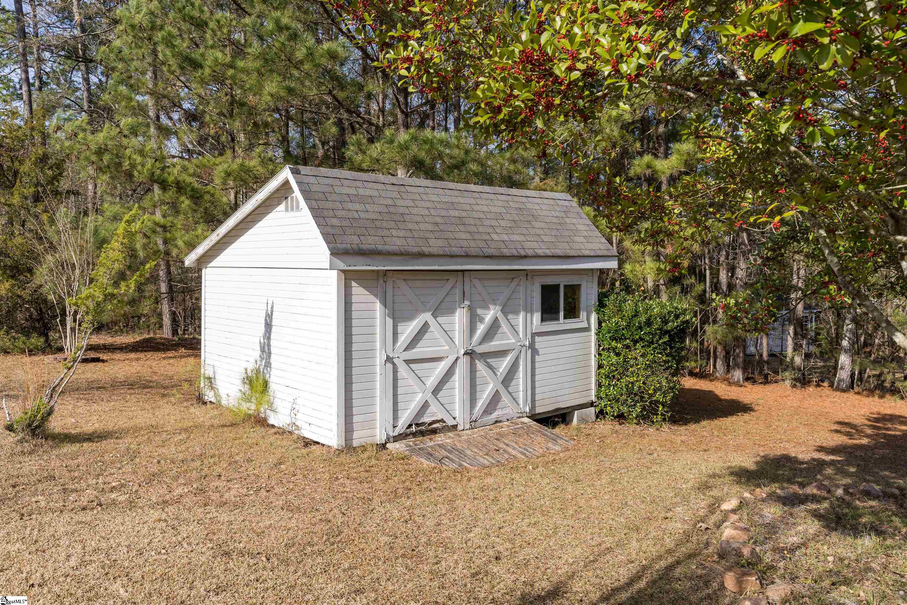 302 Watersedge Road Greenwood, SC 29649 - Photo 34 of 35