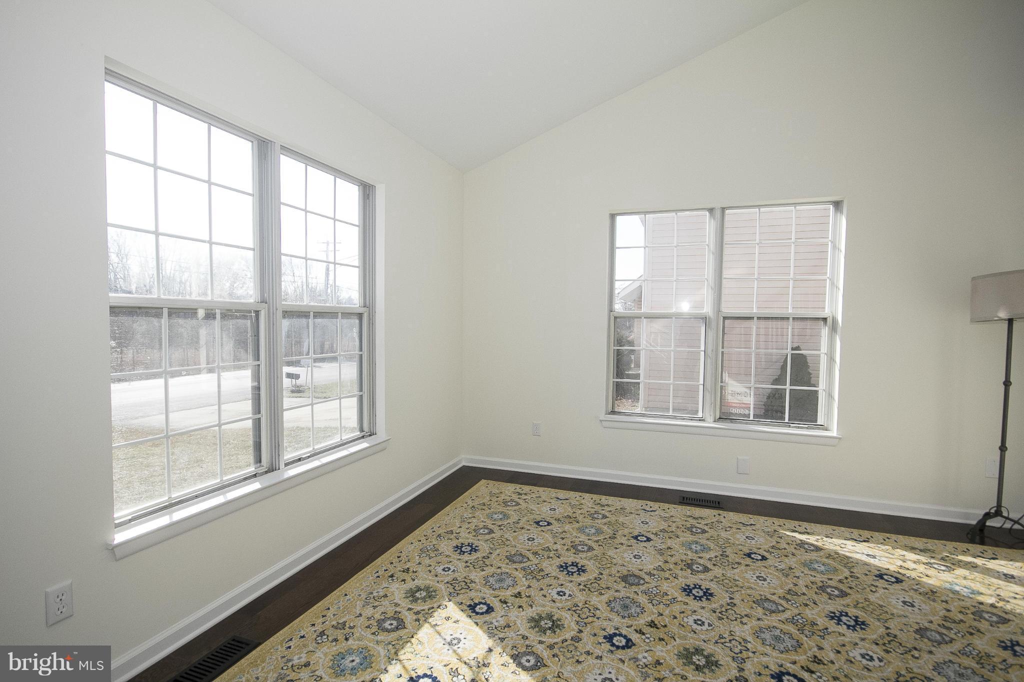 7206 Graces Quarters Road Middle River, MD 21220 - Photo 13 of 27 Living Room