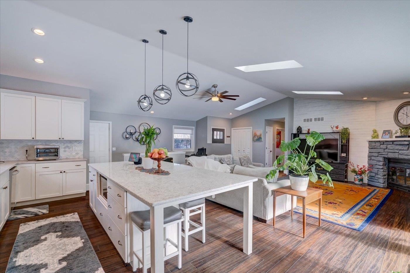 8691 Plainfield Road Middleton, WI 53562 - Photo 12 of 35