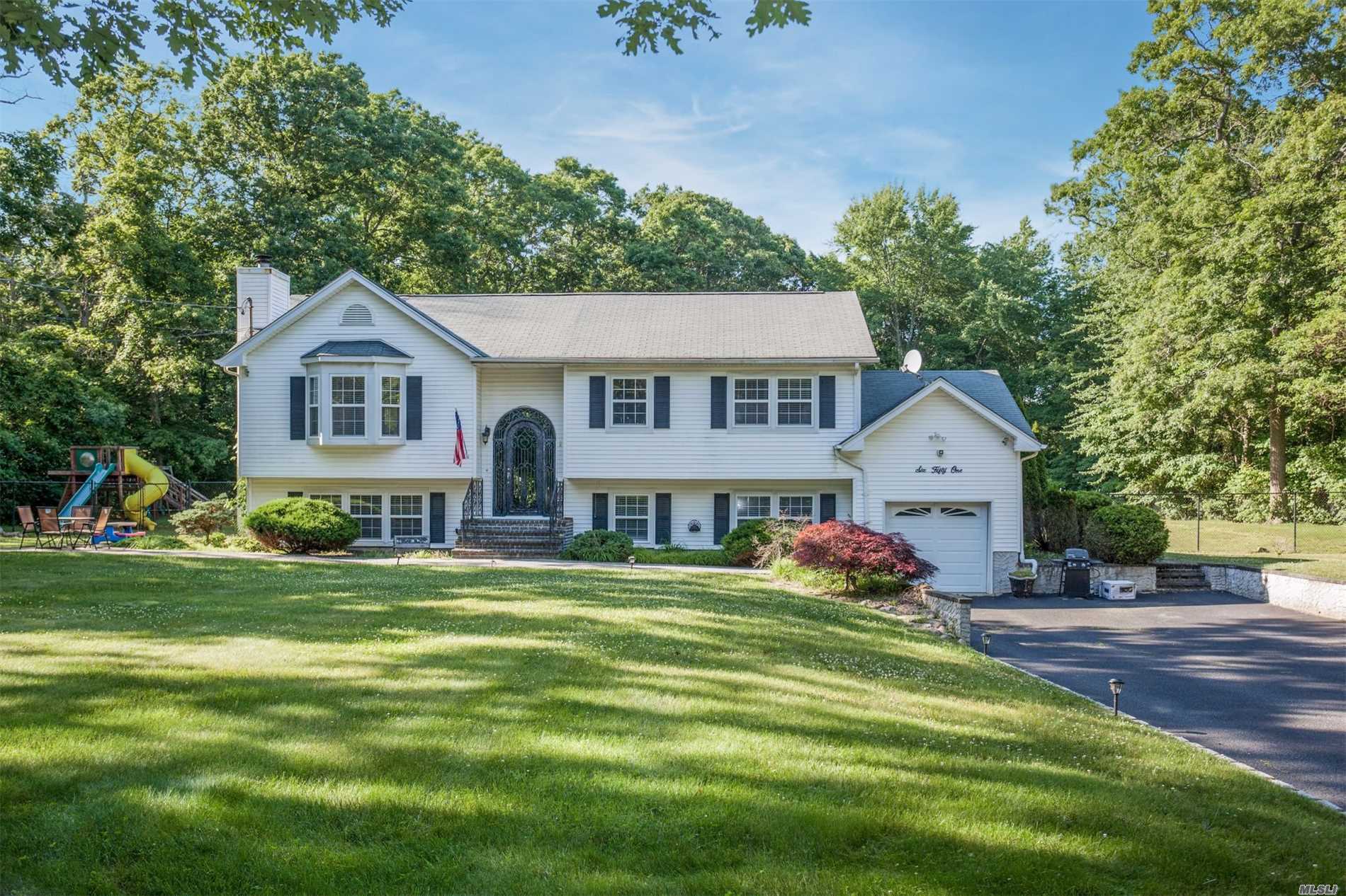651 Granny Road Middle Island, NY 11953 - Photo 1 of 1 Gallery Image 1