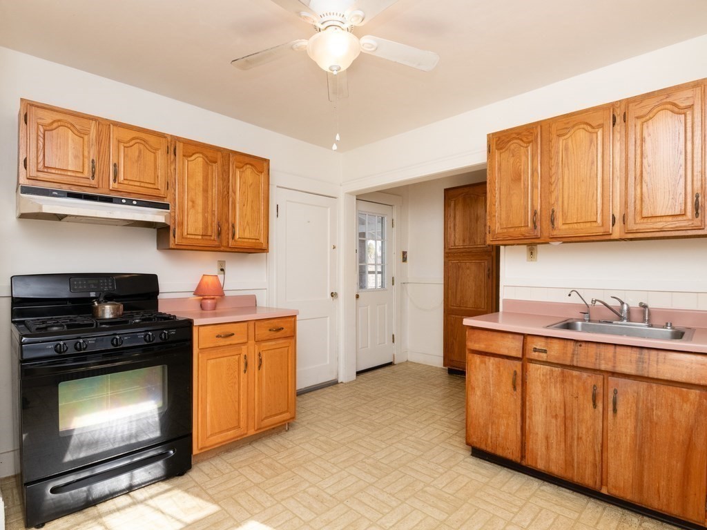 2 Mayflower Road Quincy, MA 02171 - Photo 5 of 16 Gallery Image 5